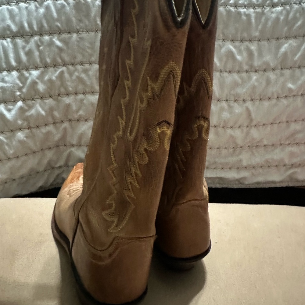 Brown Leather Cowboy Boots - Picture 5 of 6